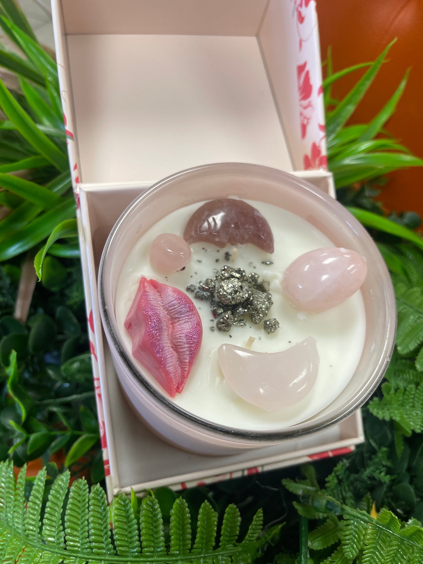 Vela aromática con besos y cuarzos