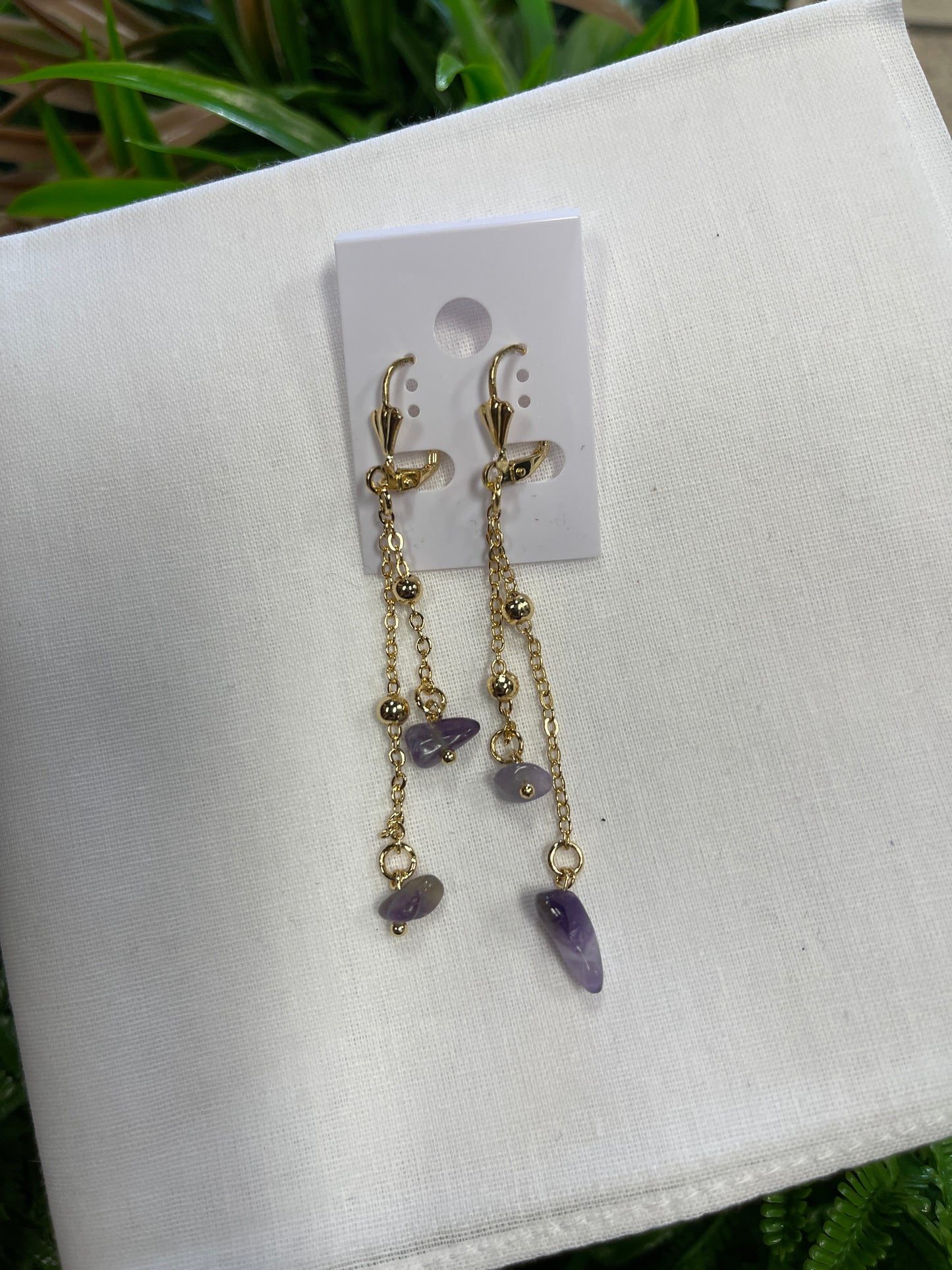 Aretes de Oro Laminado Largos con cuarzo Amatista