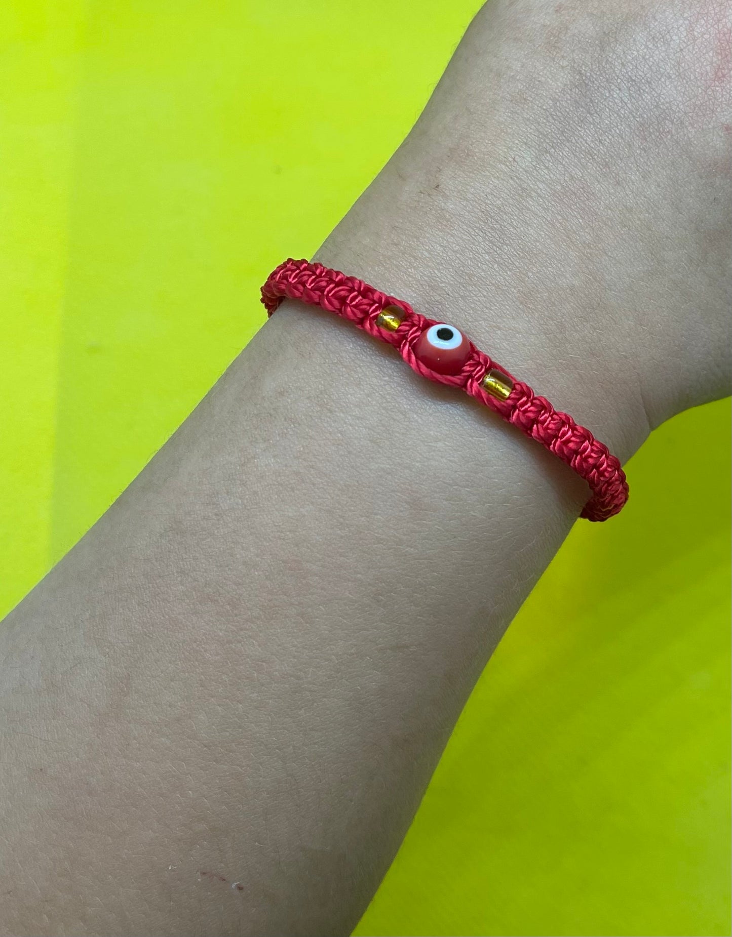 Pulcera contra el mal de ojo infantil