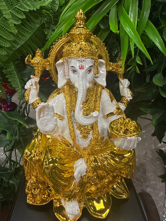 Ganesha Blanca con base #77
