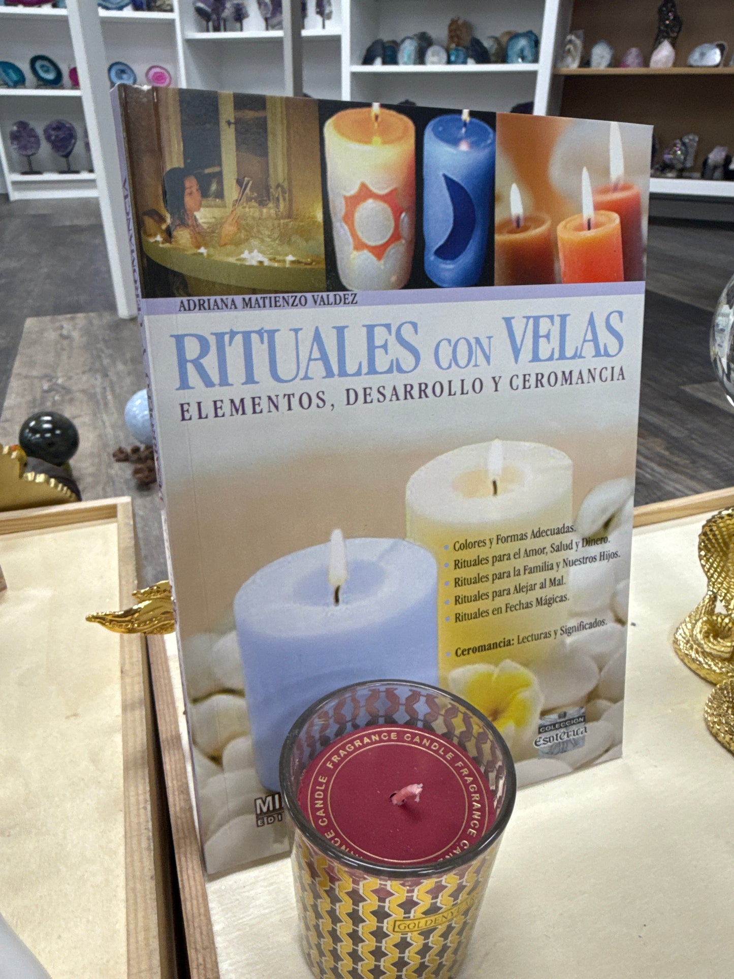 Especial Afrodita libro Rituales con vela y de regalo una vela aromática