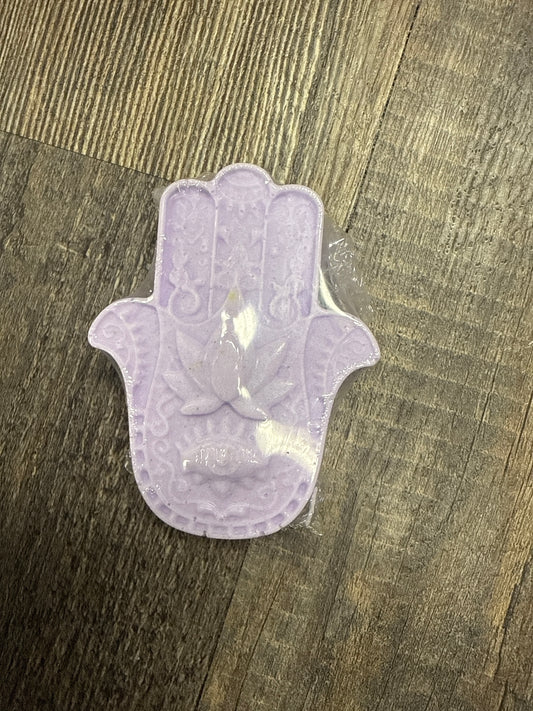 Jabón artesanal de amatista mano de Fátima