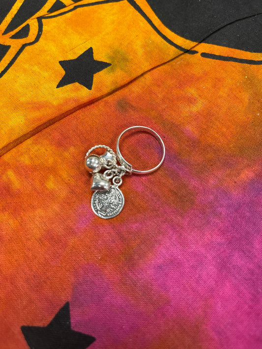 Especial de anillo uní talla San Benito plata 925
