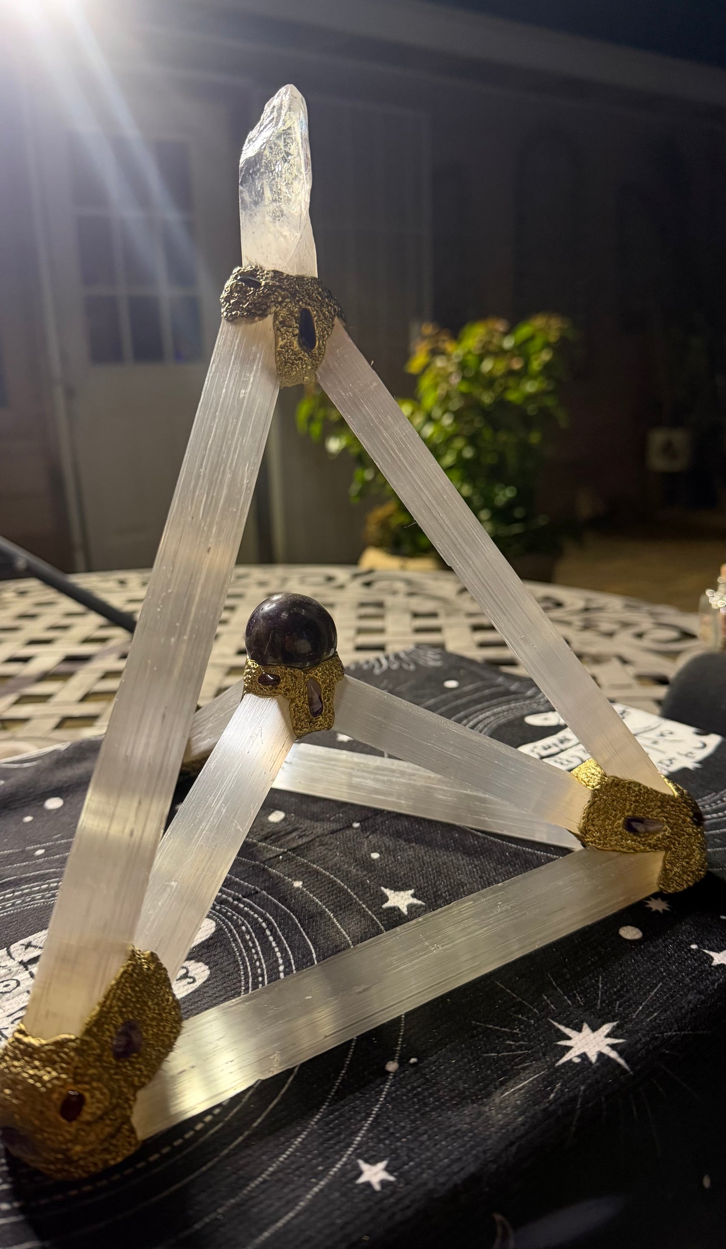 Piramire de selenita y cuarzo