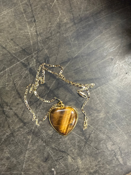 Dije de ojo de tigre de corazón con cadena de oro laminado