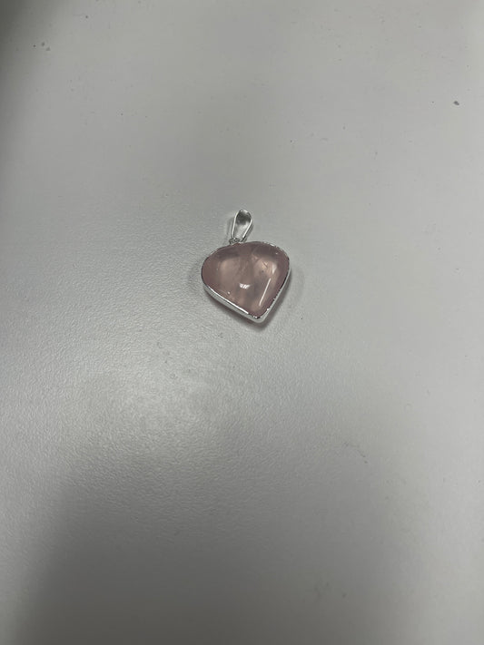 Dije corazón cuarzo rosa