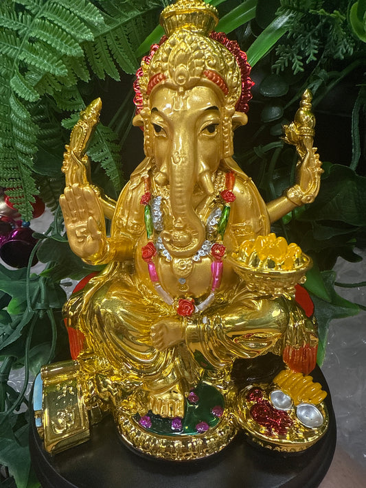Ganesha con base y comida Grande