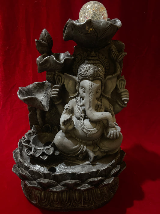 Fuente Ganesha Mediana