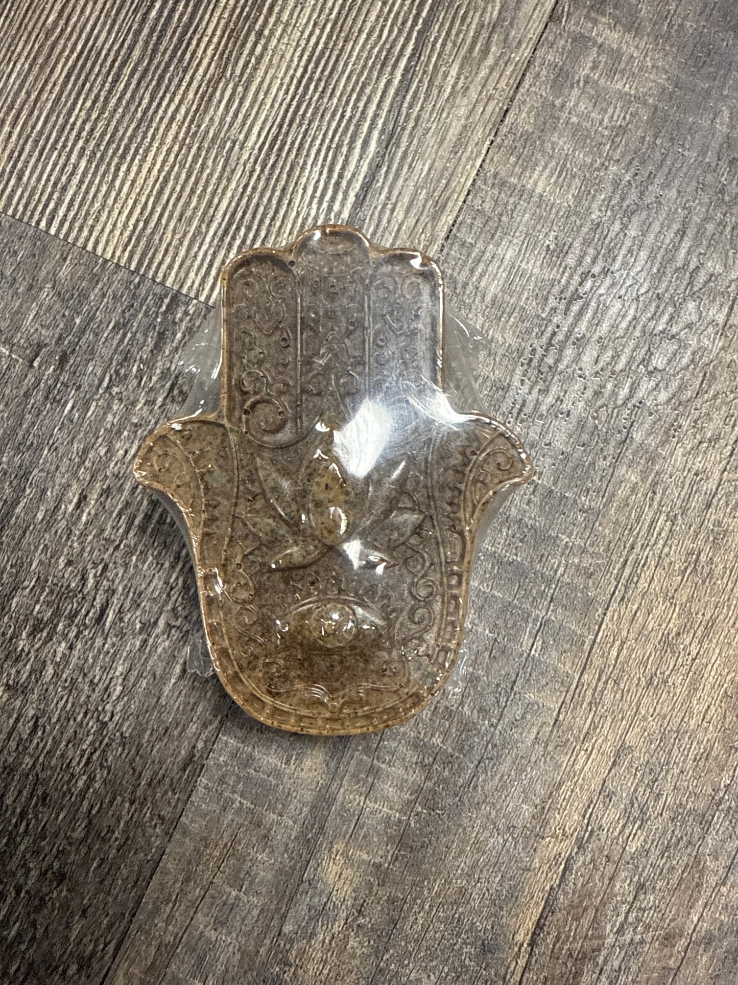Jabón artesanal mano de Fátima de café con canela