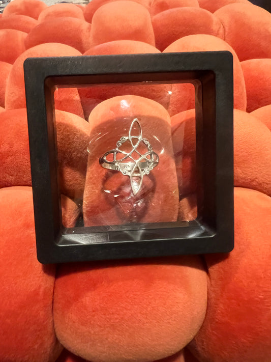 Anillo de protección preparado Nudo de Bruja #9